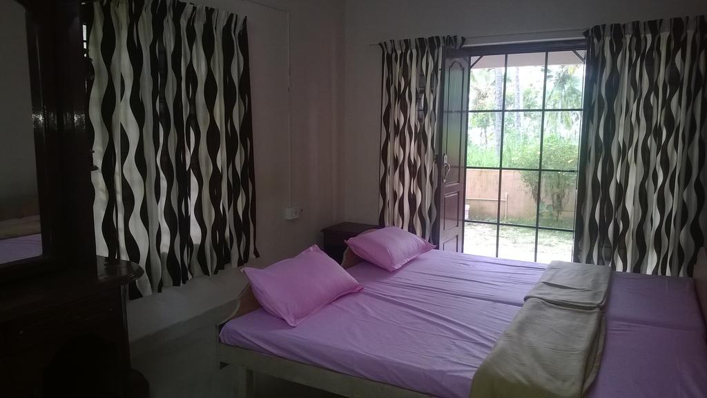 Indeevaram Apartments 可瓦兰 客房 照片