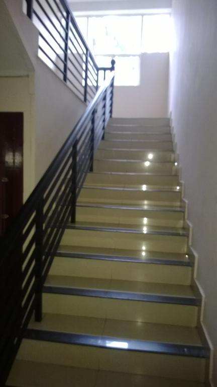Indeevaram Apartments 可瓦兰 客房 照片